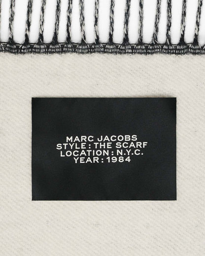 The Scarf Black